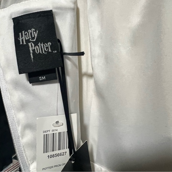 Hot Topic Harry Potter Prom Dress, Rare!! Sold Out Discontinued, New with Tags - Picture 9 of 9